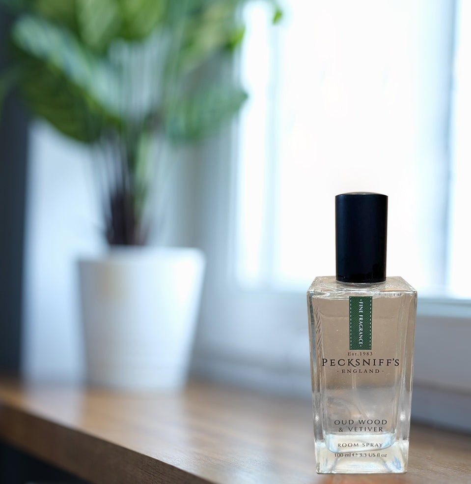 Pecksniffs Oud Wood & Vetiver Classic Room Spray | 100ml/3.38 Fl Oz