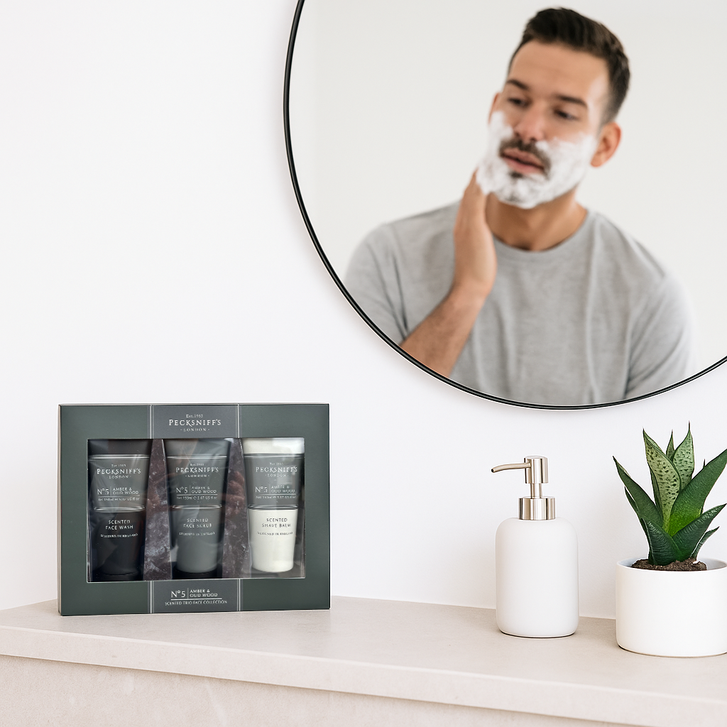 Pecksniff’s Men’s Trio Collection – Amber & Oud Wood – Face Wash, Face Scrub & Shave Balm Gift Set, 3 x 75ml