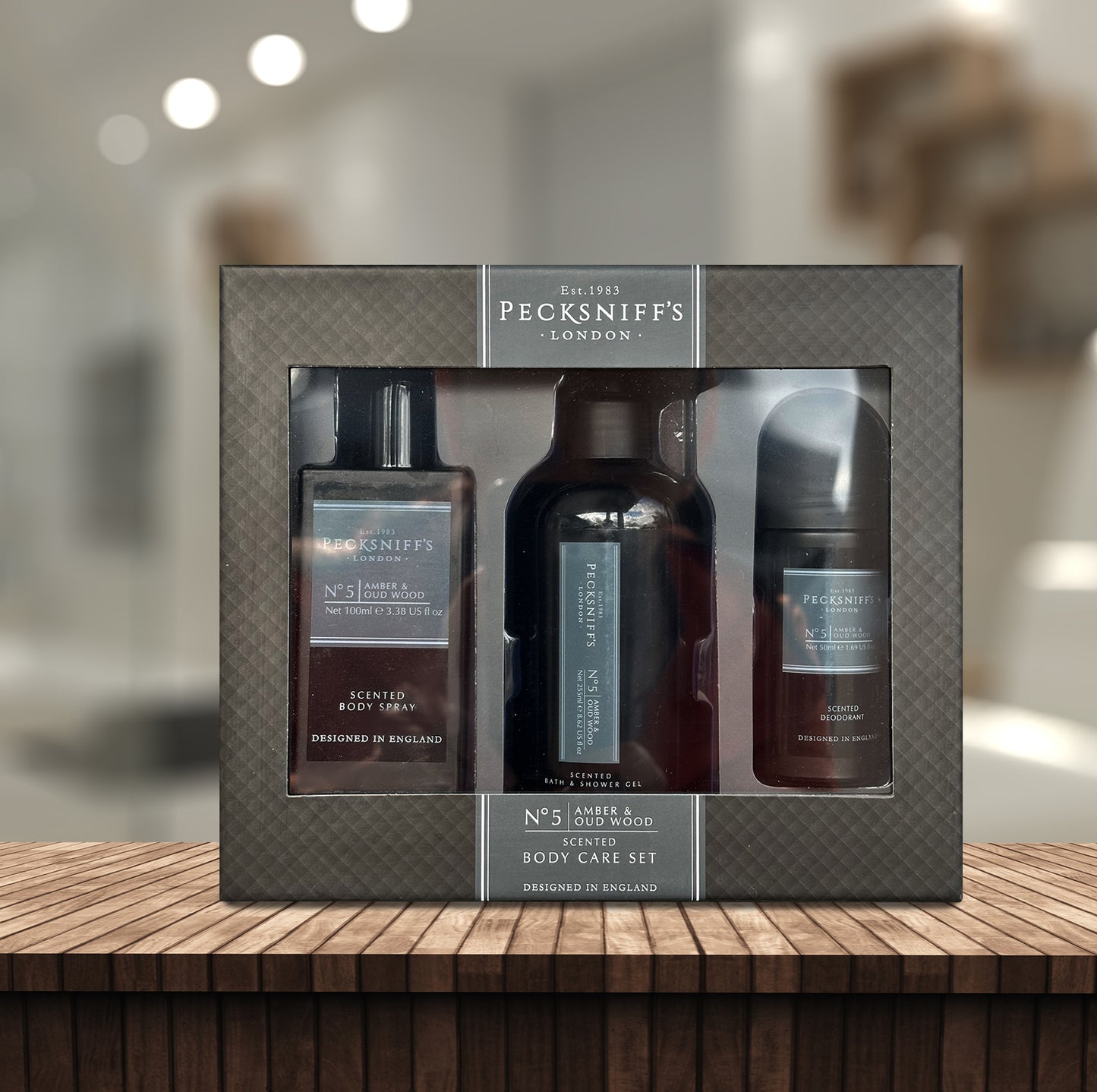 Pecksniff’s Men’s Essentials Body Trio Gift Set – Amber & Oud Wood – Bath & Shower Gel 250ml, Body Spray 100ml, Deodorant 50ml