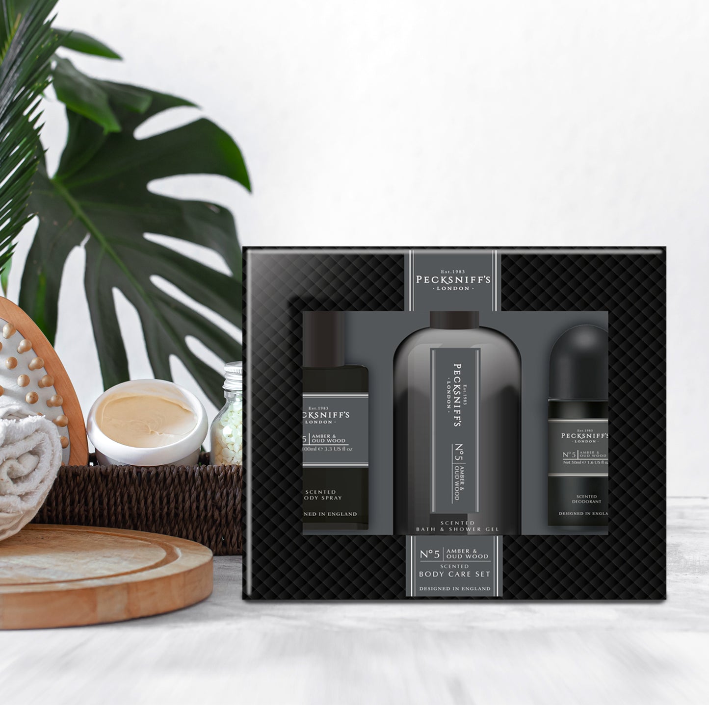Pecksniff’s Men’s Essentials Body Trio Gift Set – Amber & Oud Wood – Bath & Shower Gel 250ml, Body Spray 100ml, Deodorant 50ml